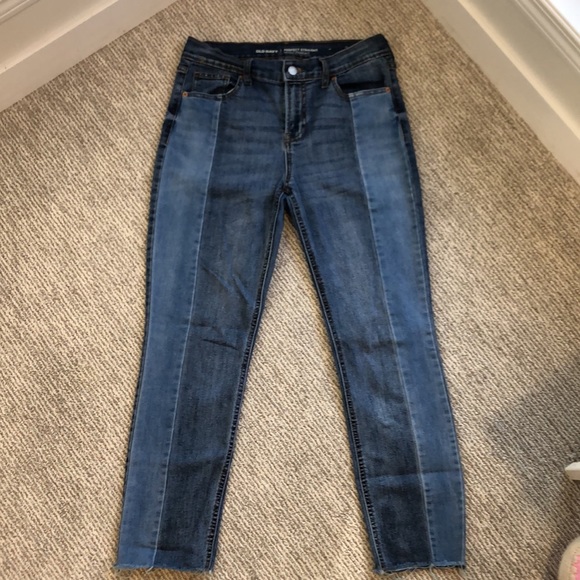 Old Navy Perfect Straight jeans. - Picture 2 of 4